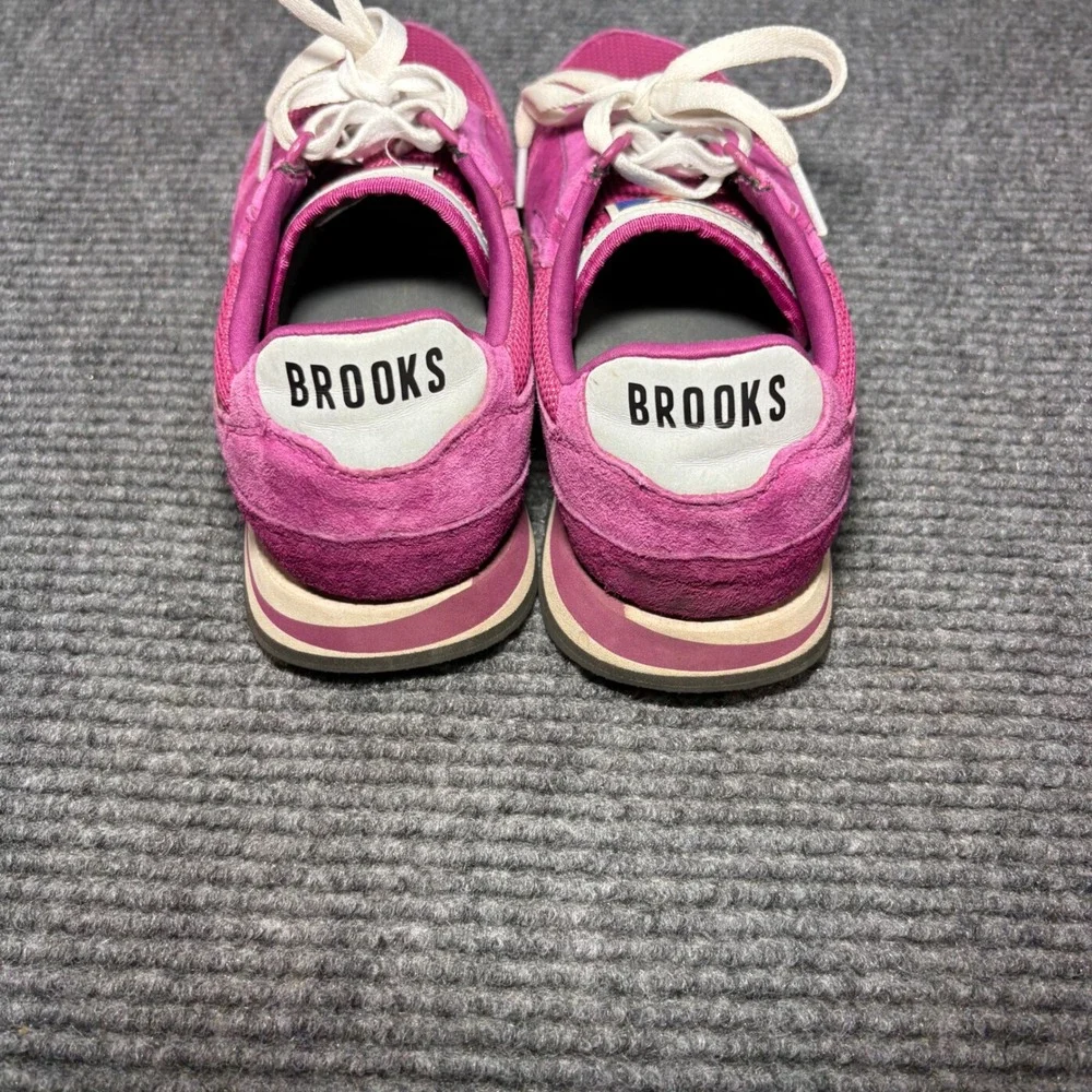 Brooks Chariot Heritage Womens‎ Running Sneakers Pink Beet 1201711B526 Size 8.5